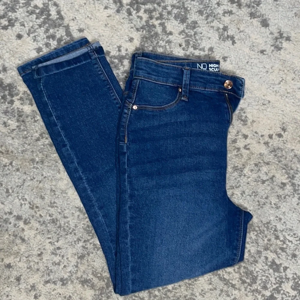 NOBO High Rise Sculpting Skinny Crop Jeans Size: 11